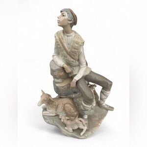 LLADRO Porcelain Figurine Shepherd Resting Boy with Lamb #4571 10.25” Height